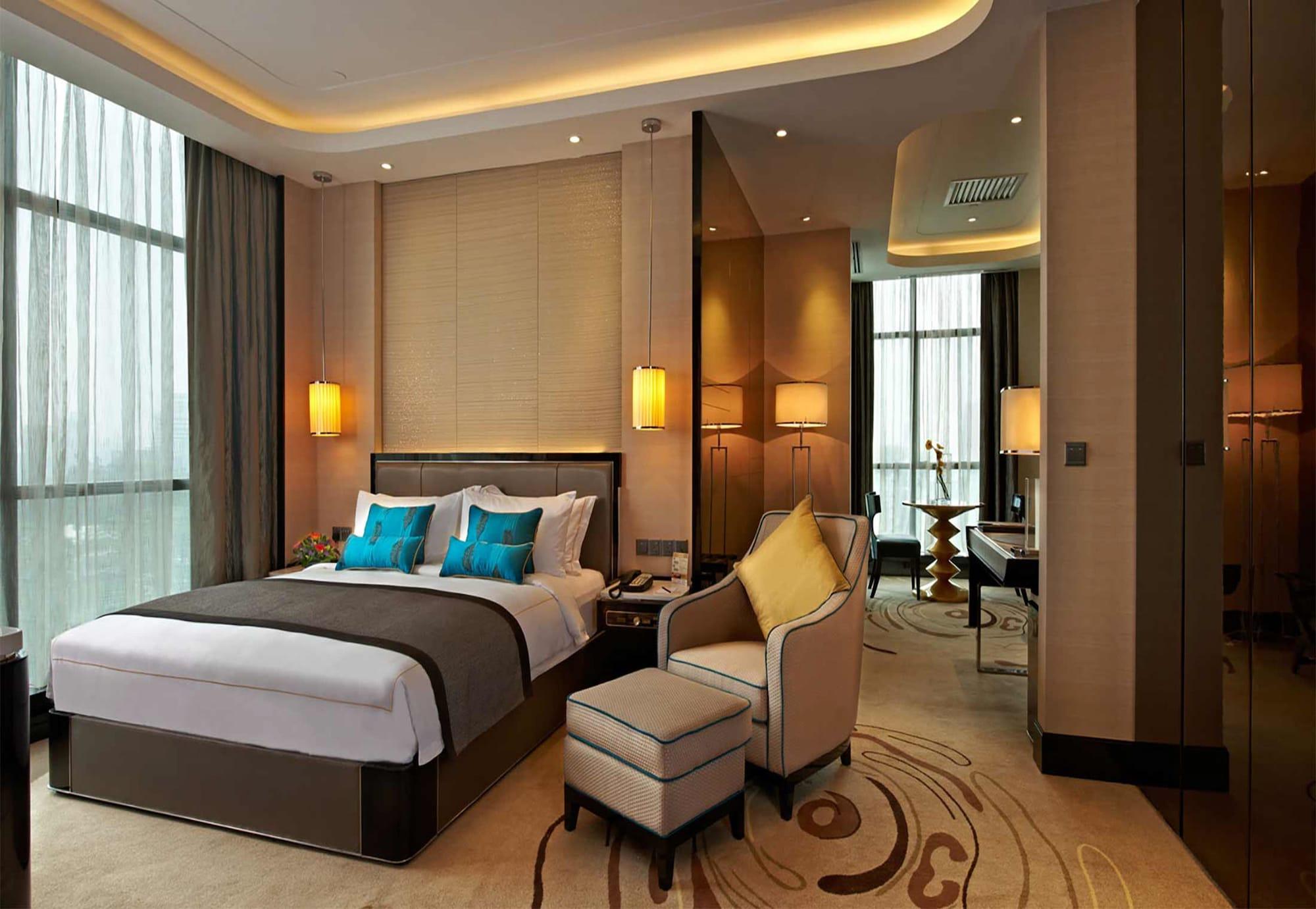 קואלה לומפור Pacific Regency Hotel Suites מראה חיצוני תמונה A bedroom in the hotel