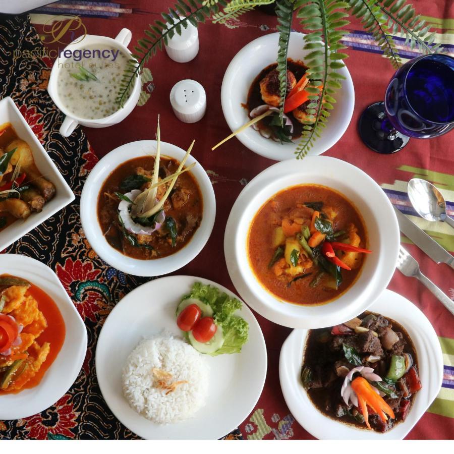 קואלה לומפור Pacific Regency Hotel Suites מראה חיצוני תמונה A selection of Indian cuisine