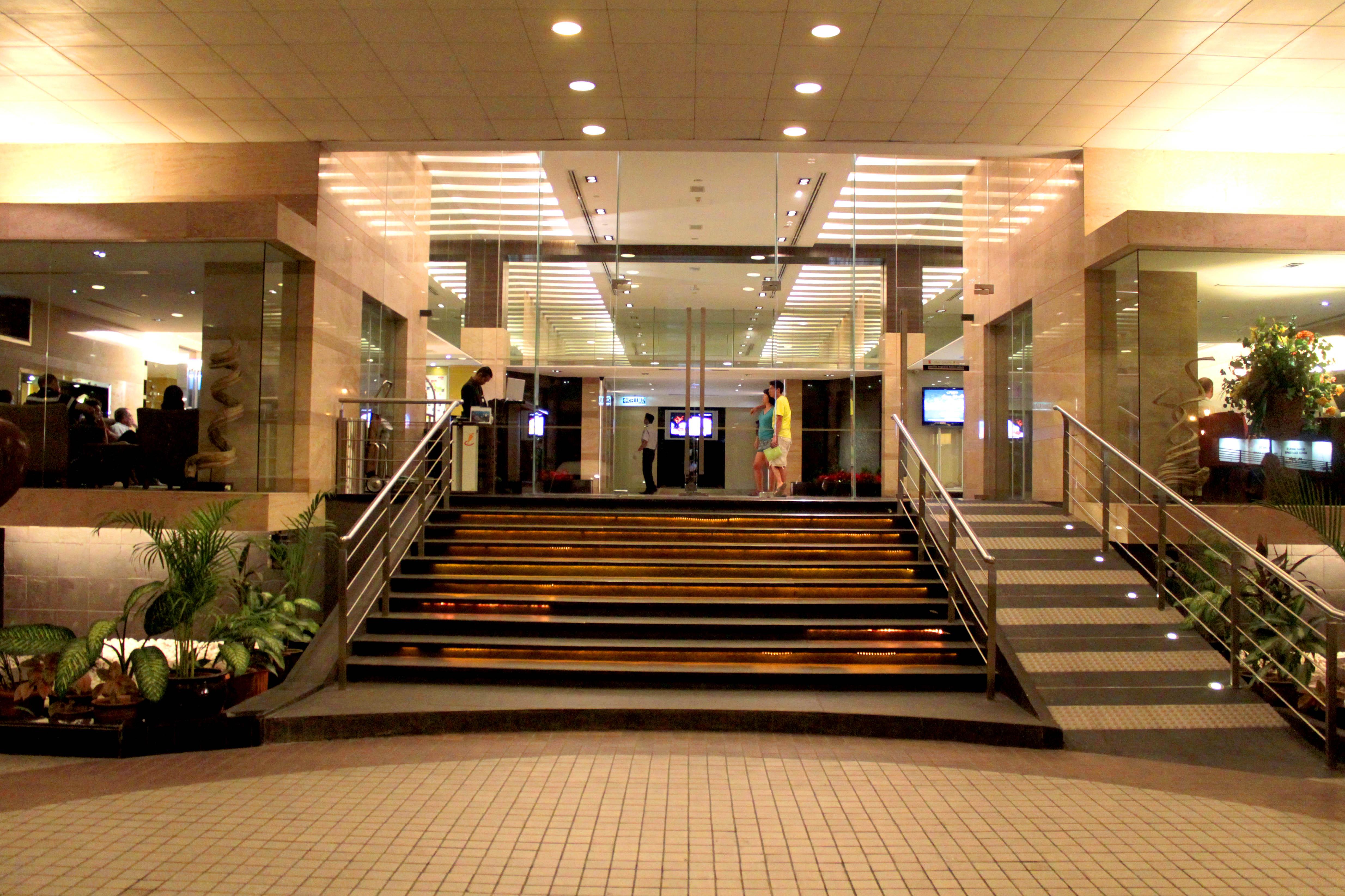 קואלה לומפור Pacific Regency Hotel Suites מראה חיצוני תמונה The lobby of the hotel
